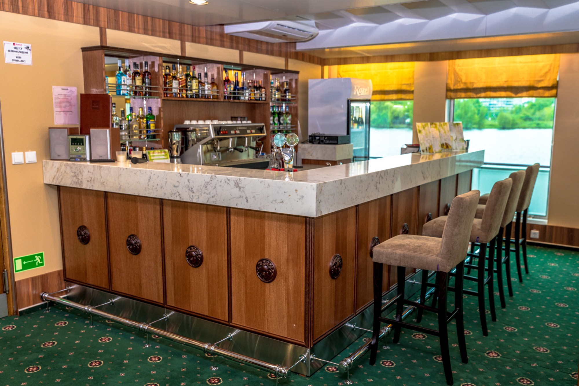 CroisiEurope MS Kronstadt Pianorama Bar 1.jpg